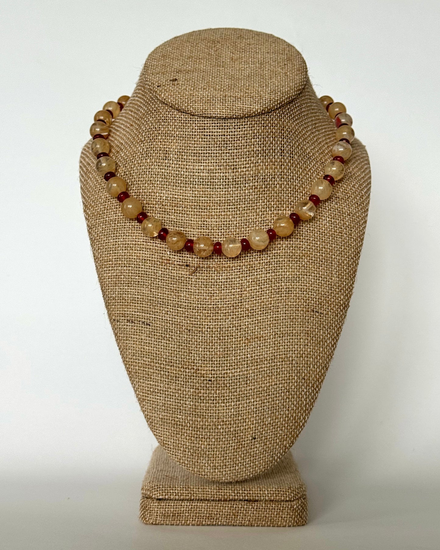 APPLE CRISP NECKLACE