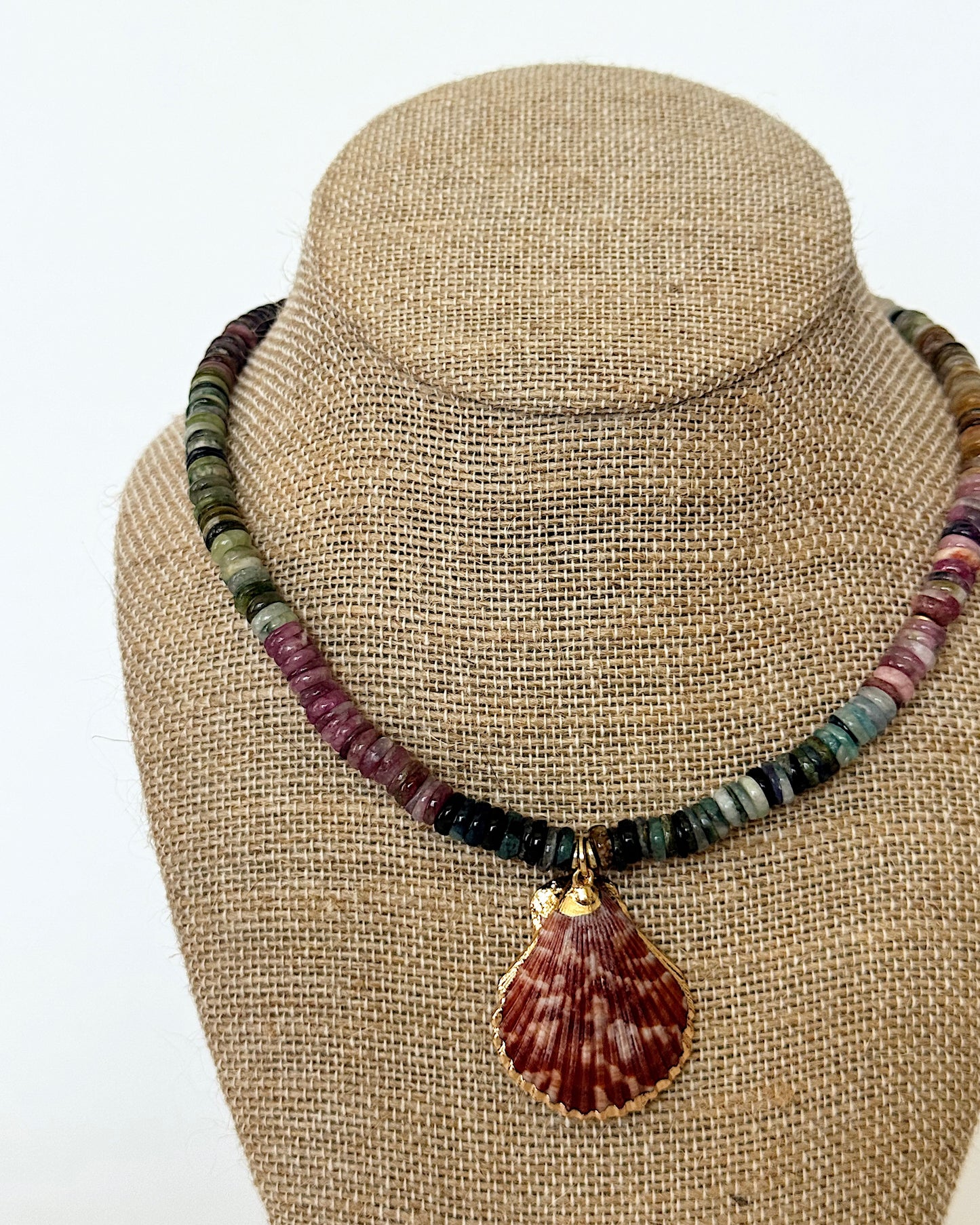 ECLIPSE SHELL NECKLACE