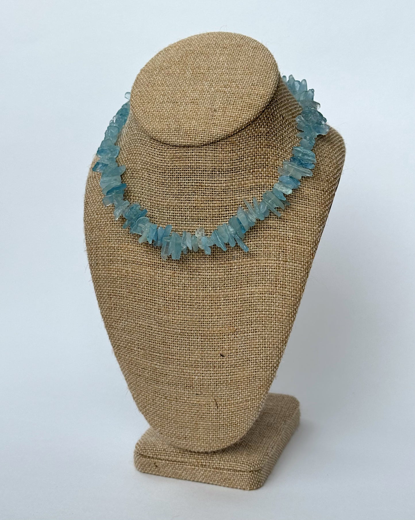 FROSTY NECKLACE