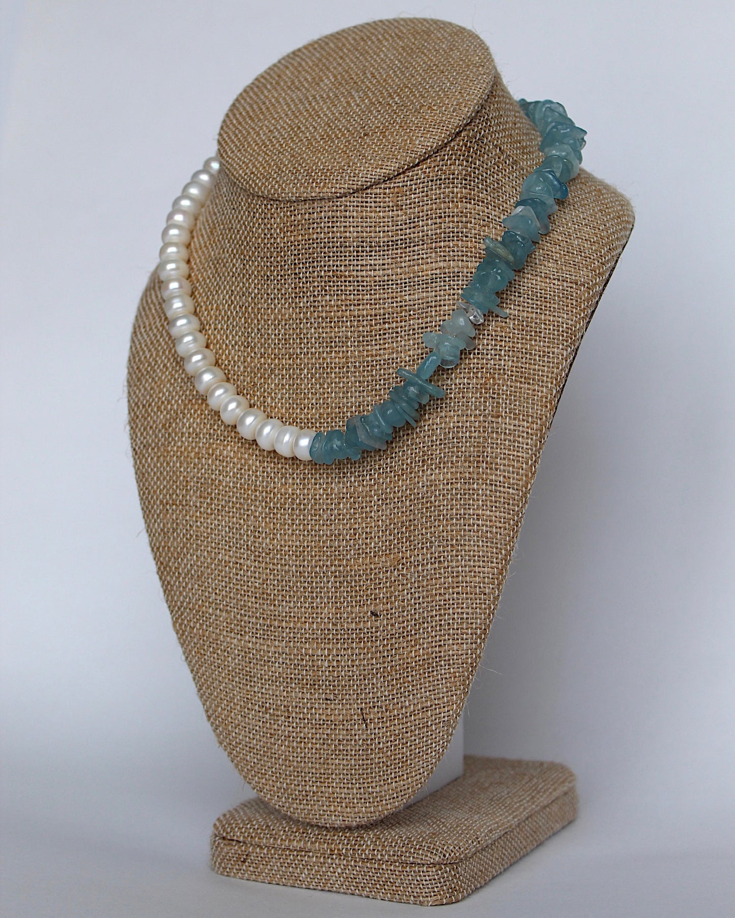 GLACIER NECKLACE