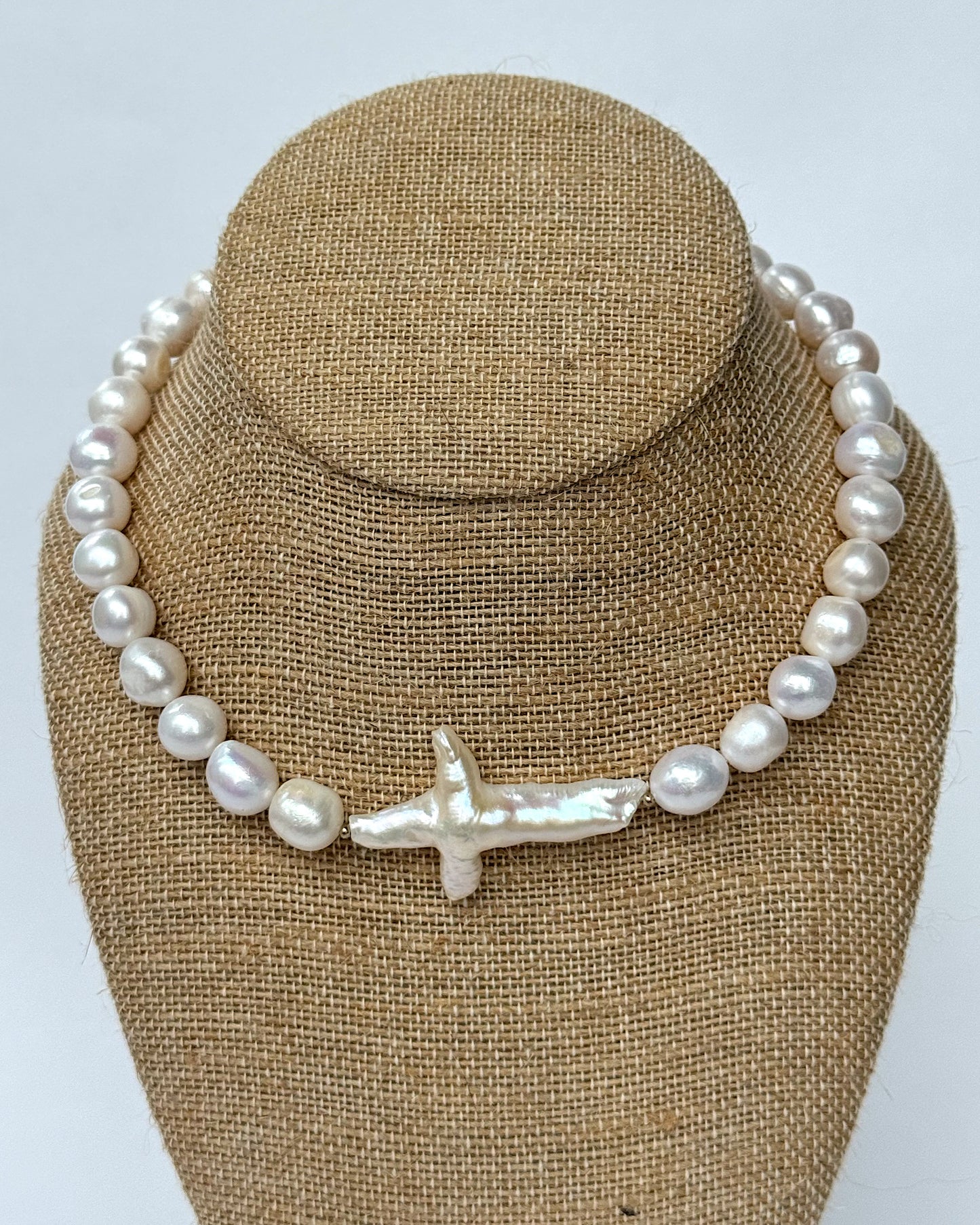 HALO PEARL NECKLACE