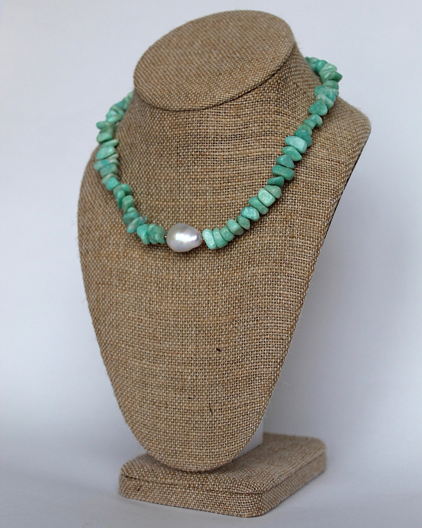 THE COASTLINE NECKLACE - MINT