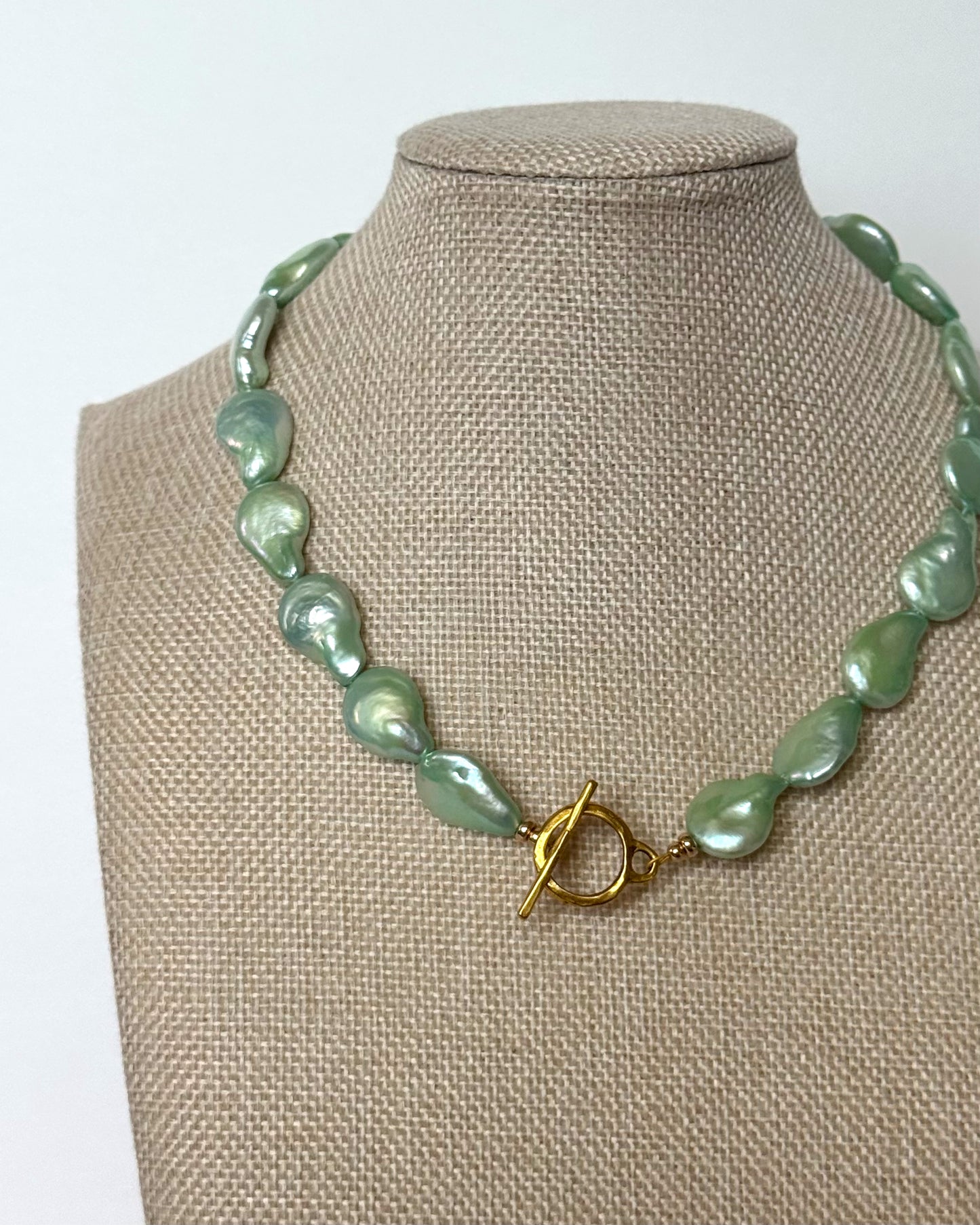 LIBBY PEARL NECKLACE
