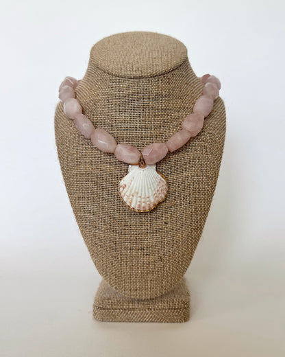 BLUSH SHELL NECKLACE
