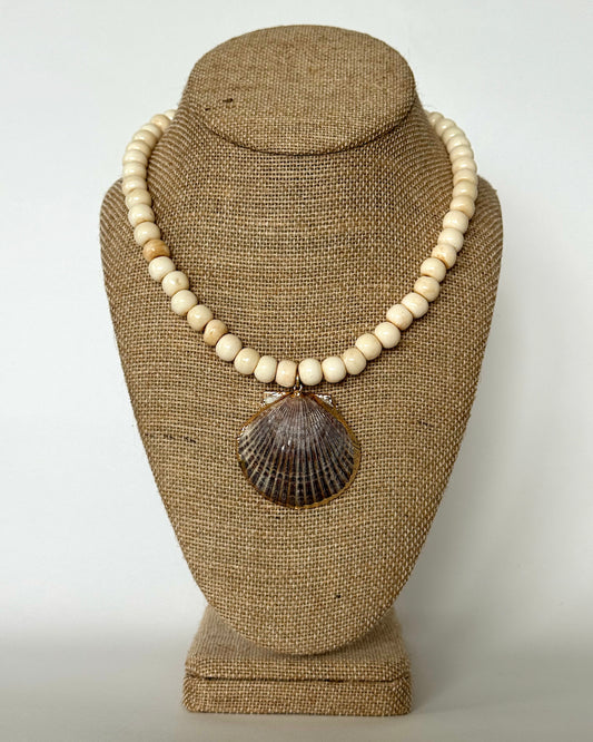 CHAI SHELL NECKLACE
