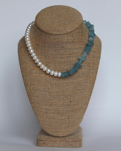 GLACIER NECKLACE