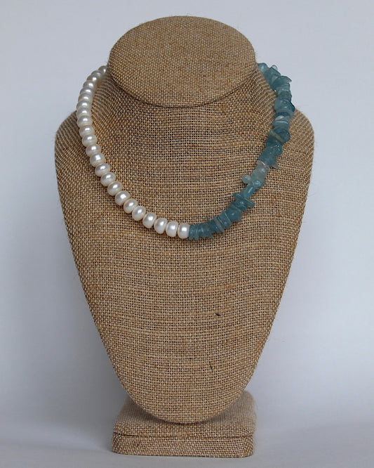 GLACIER NECKLACE