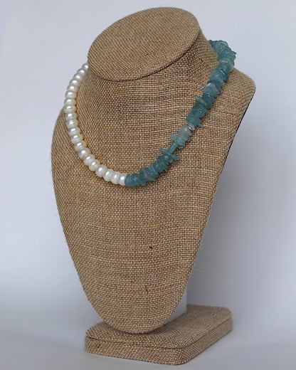 GLACIER NECKLACE