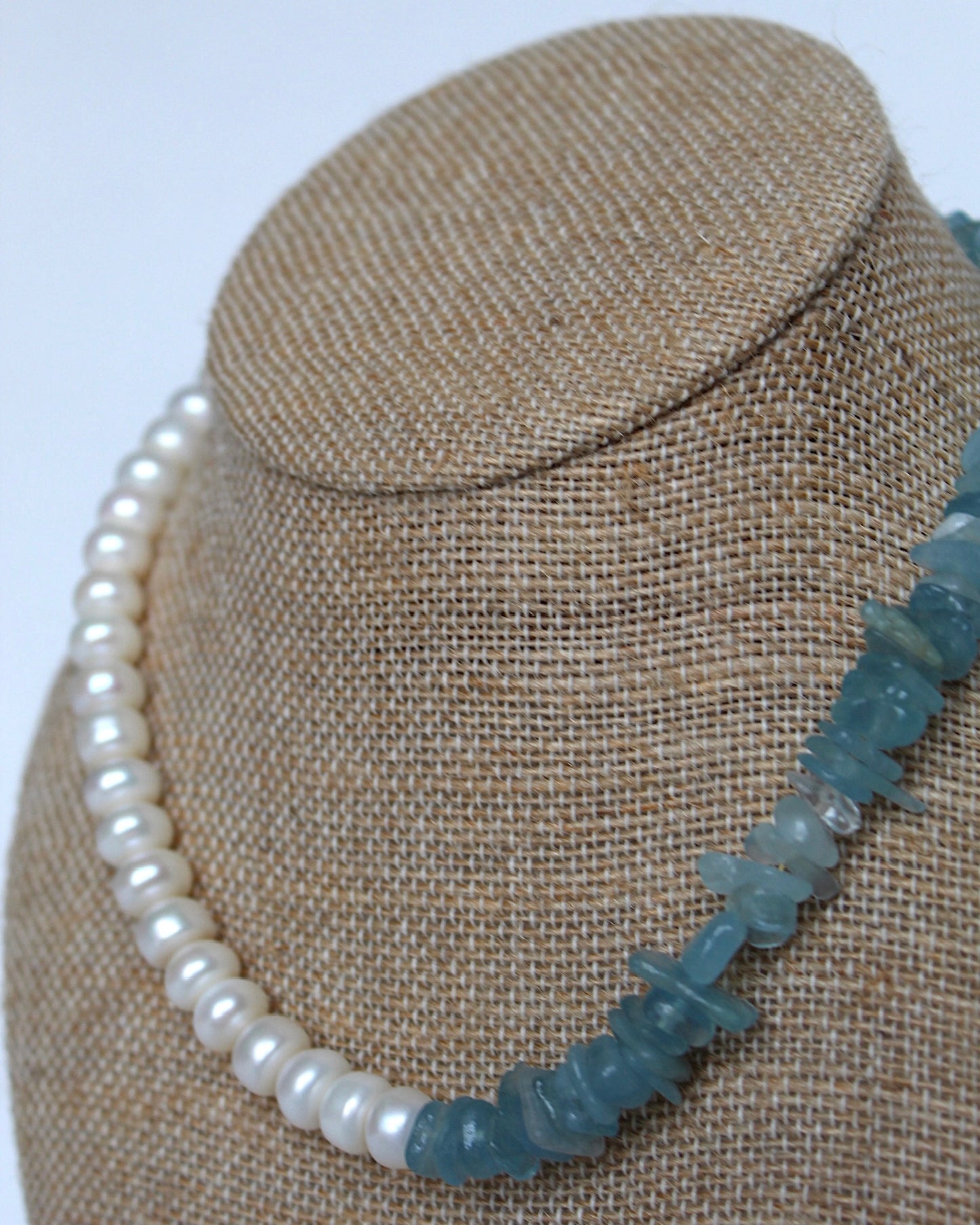 GLACIER NECKLACE