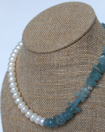 GLACIER NECKLACE