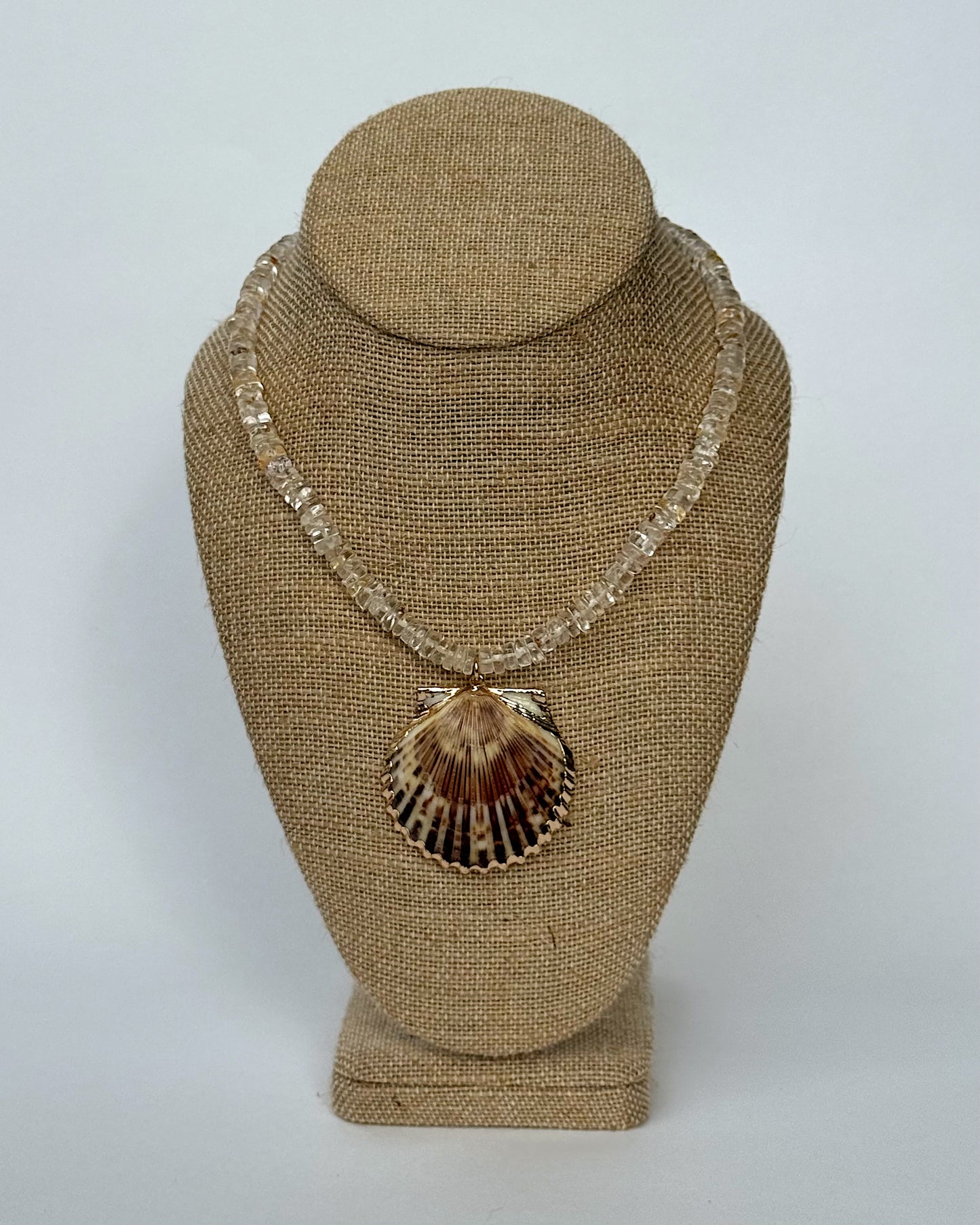 SIENNA SHELL NECKLACE