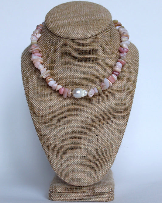 THE COASTLINE NECKLACE - BLUSH