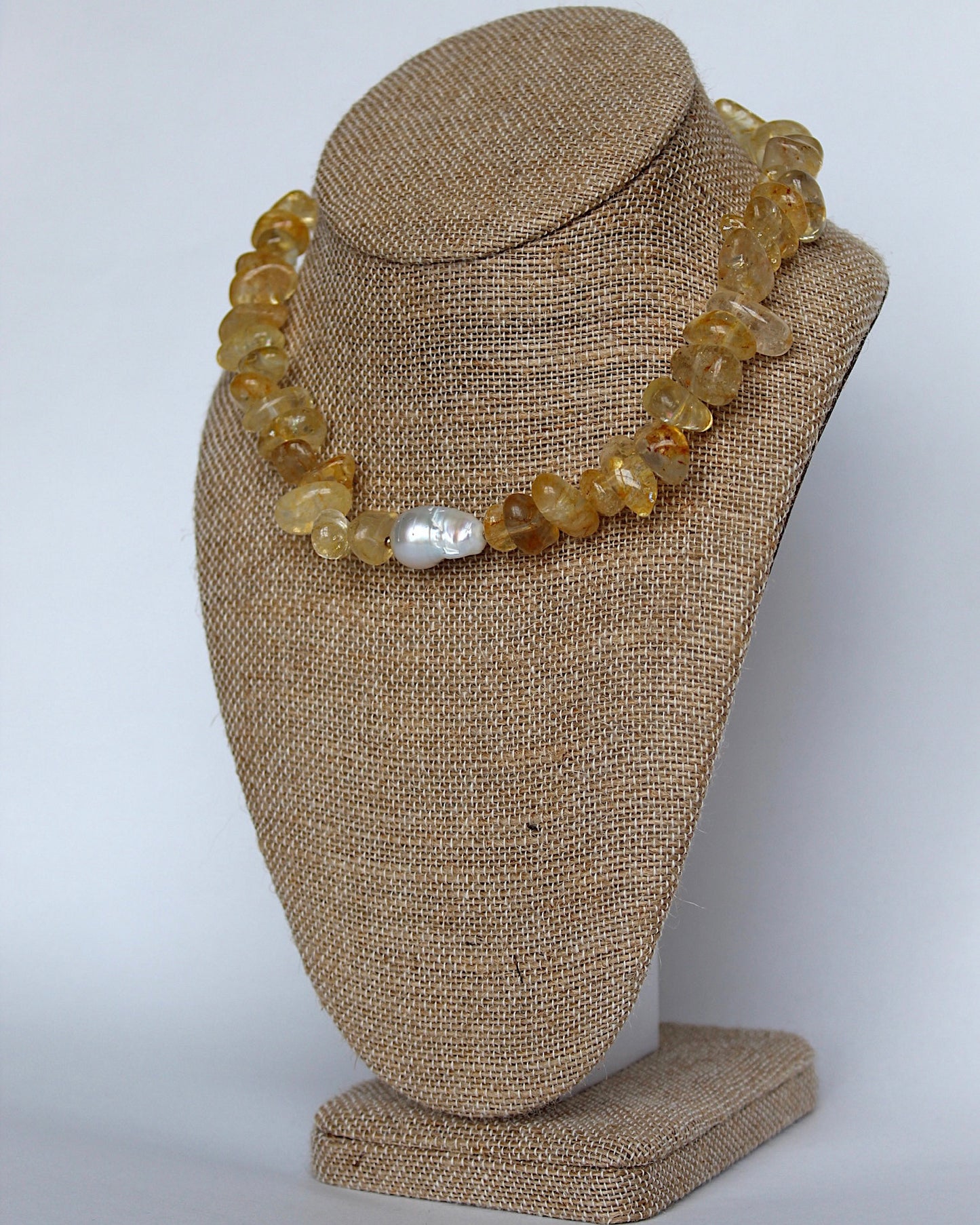 THE COASTLINE NECKLACE - CITRINE