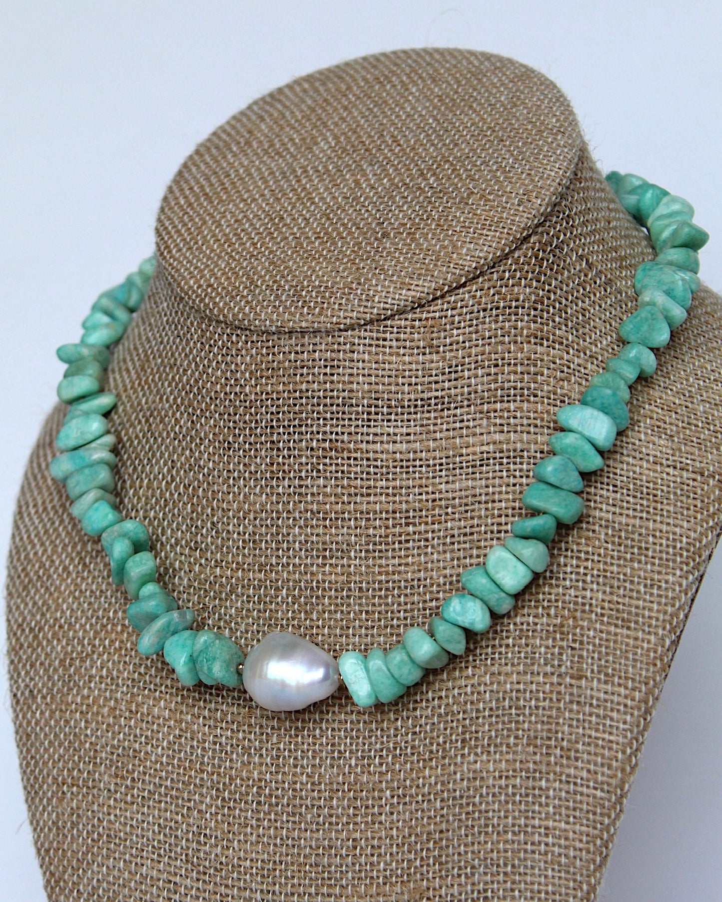 THE COASTLINE NECKLACE - MINT